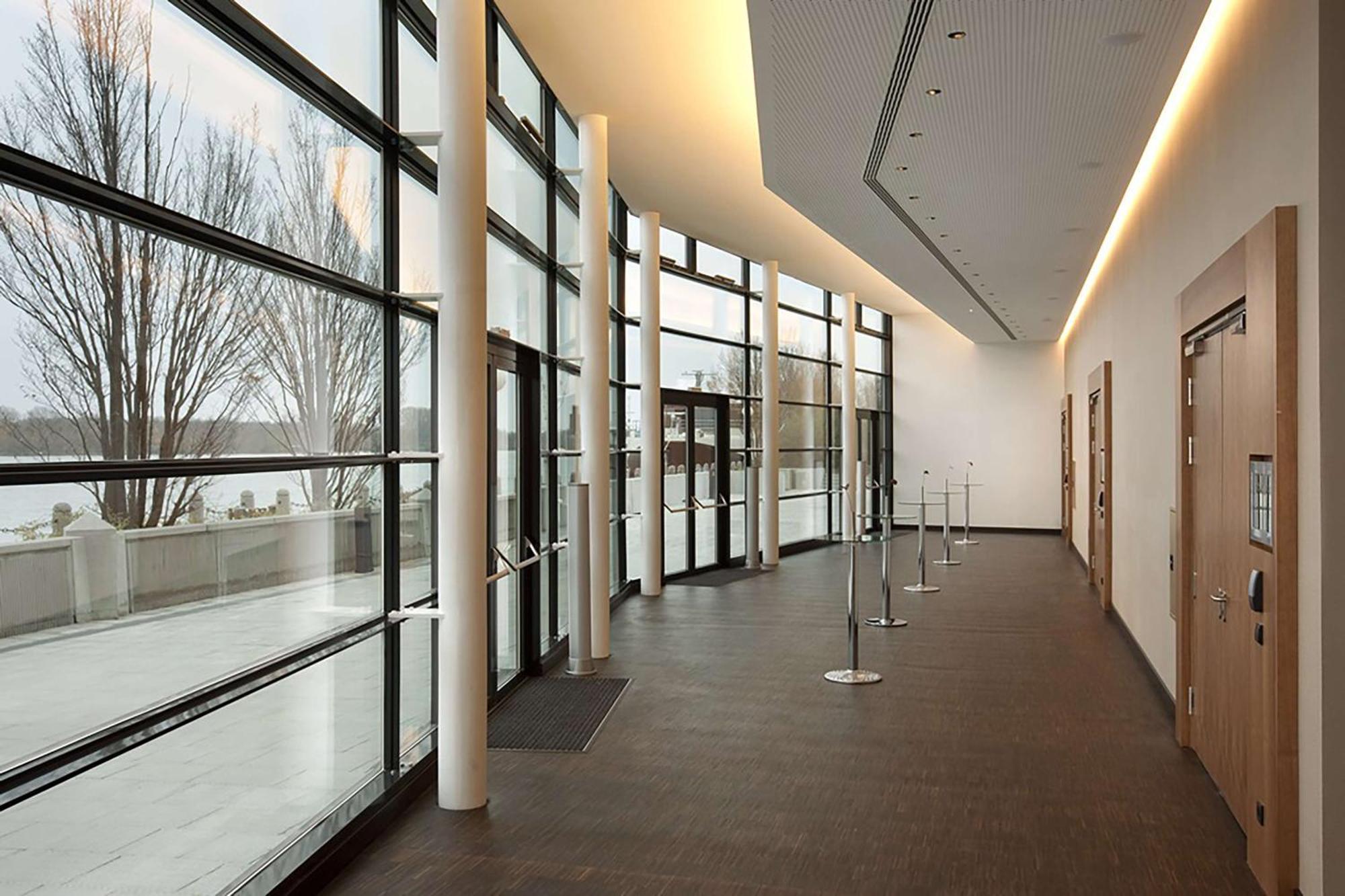 Hotel Hilton Vienna Waterfront Exterior foto