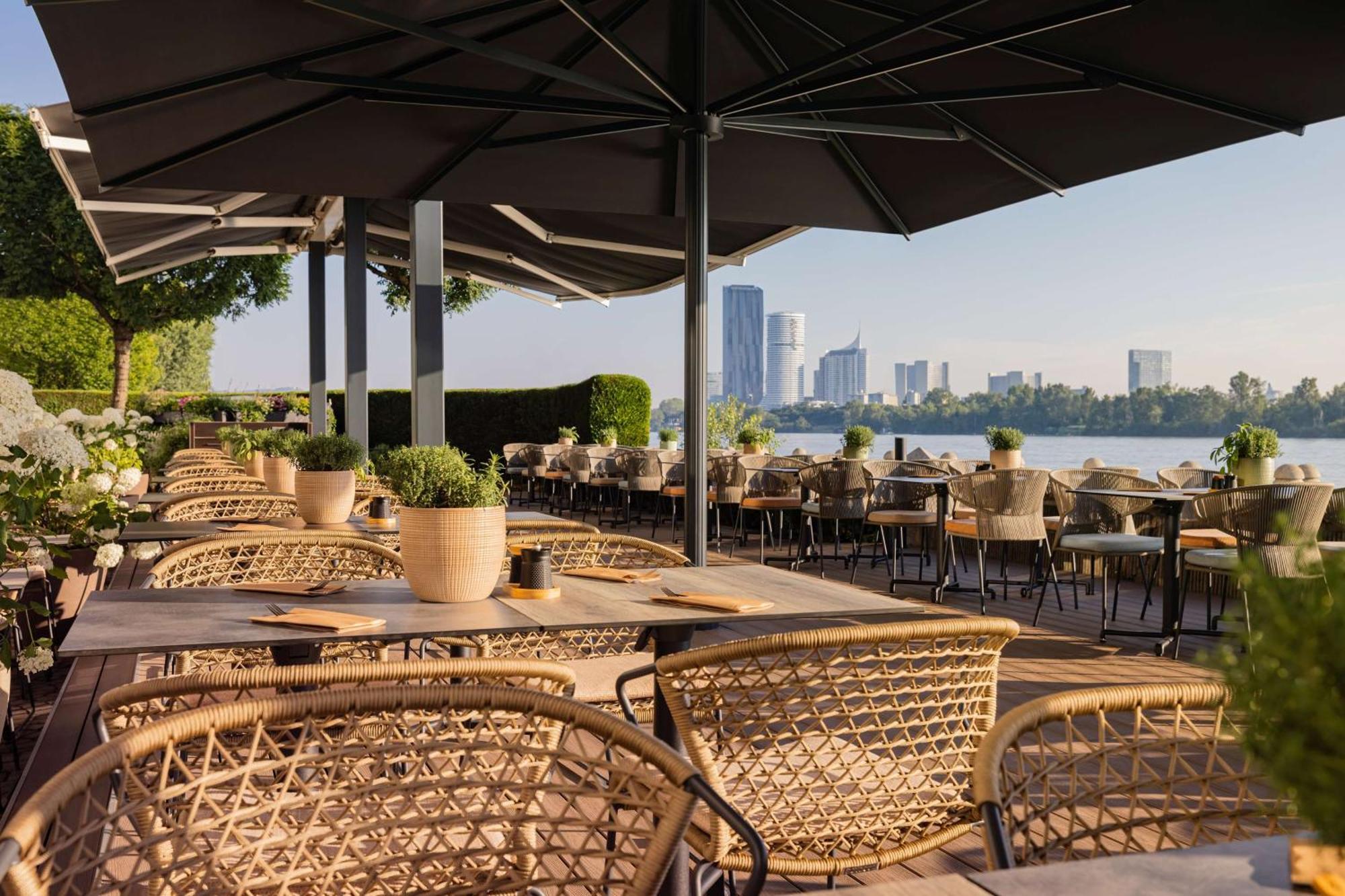 Hotel Hilton Vienna Waterfront Exterior foto